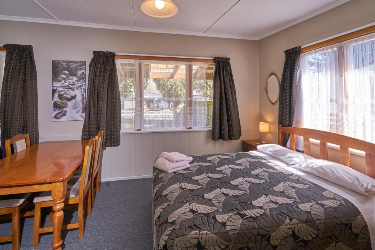 Accommodation Fiordland The Bach - One Bedroom Cottage At 226B Milford Road Te Anau Luaran gambar